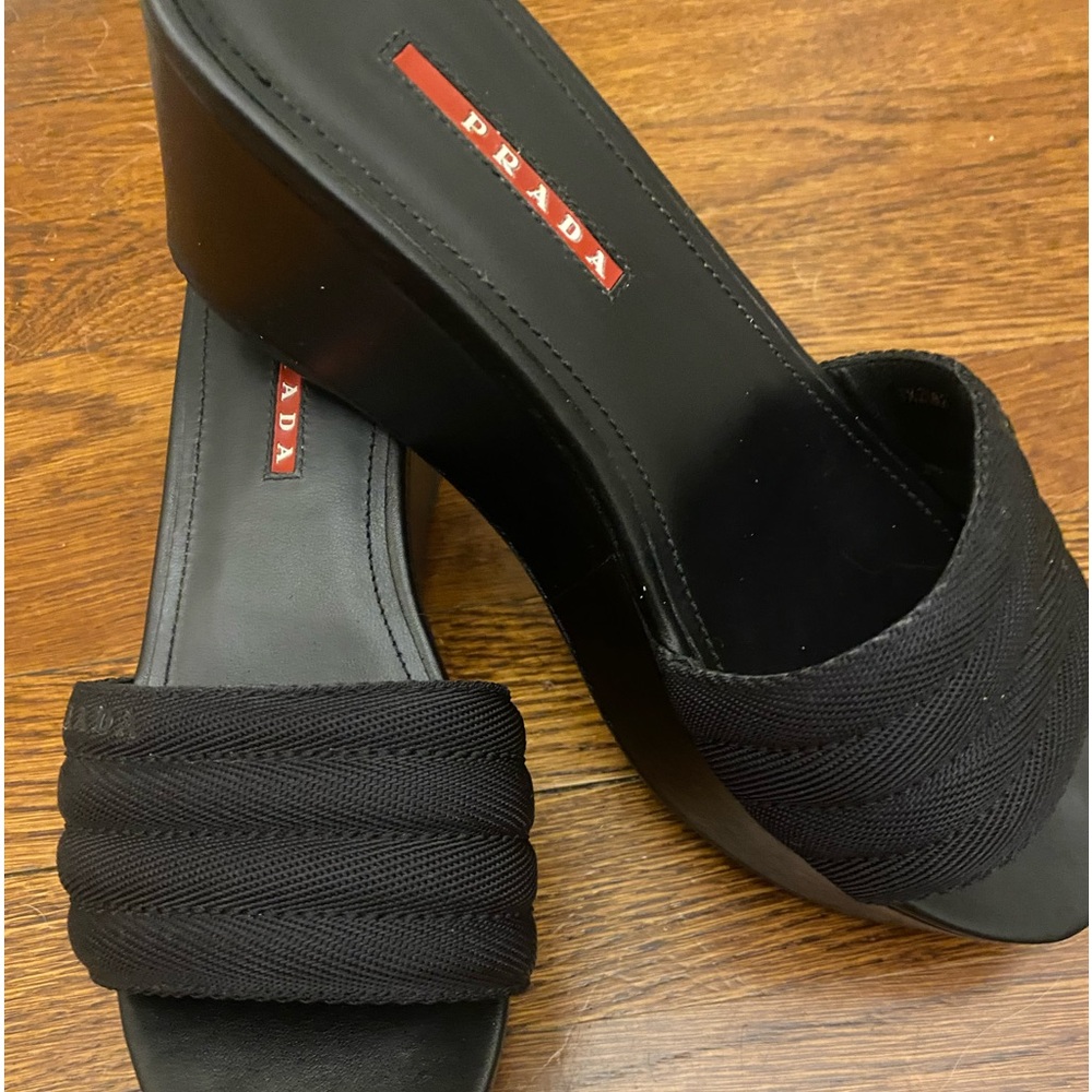 Prada Slides